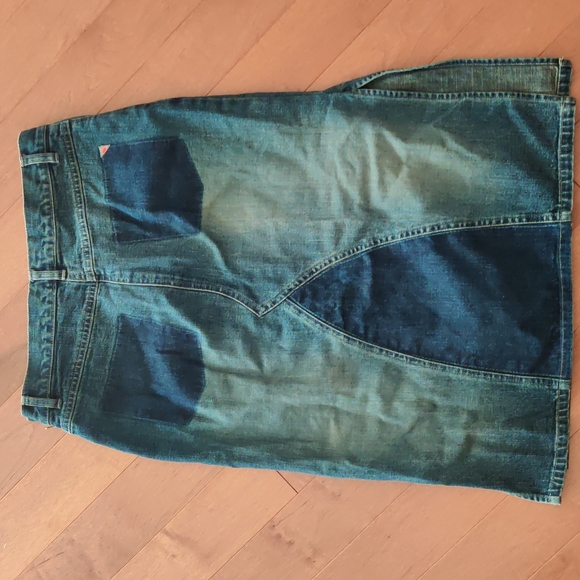 Dex Demin Jean Skirt with side slits Dark and Fading - Picture 2 of 6